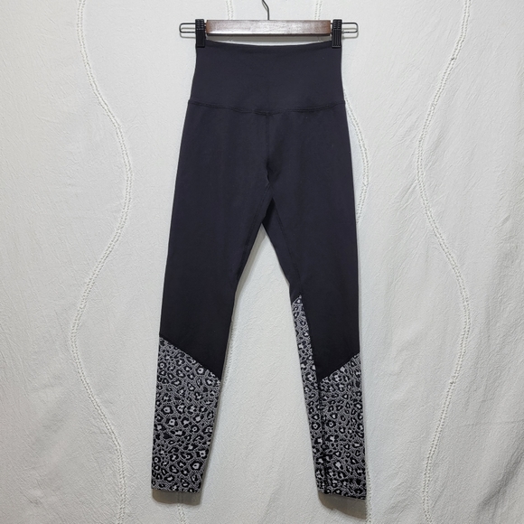 Beyond Yoga Back Me Up High-waisted leggings Size small - Picture 3 of 7